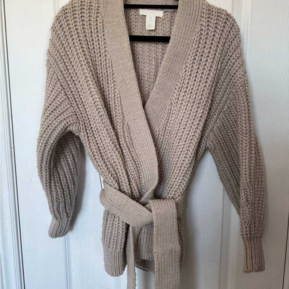 H&M Cozy Beige Knit Cardigan Sweater